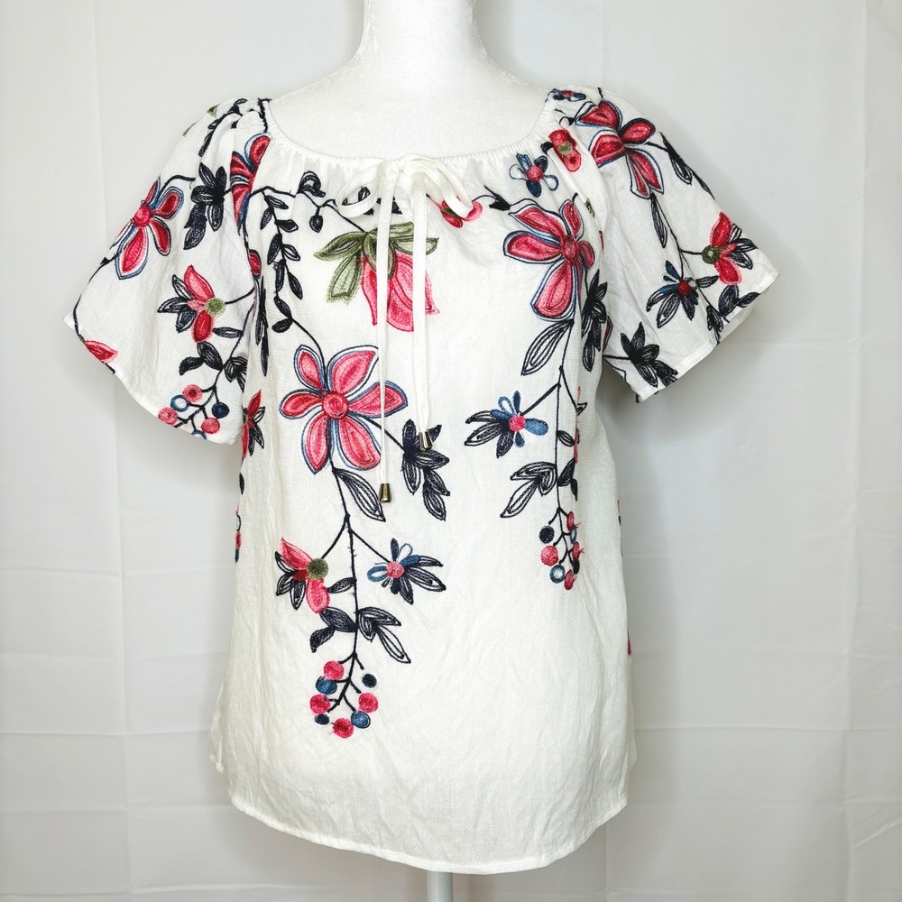 Kindred Blouse Floral Embroidered Tie Neck Short Sleeve Small White Cottagecore